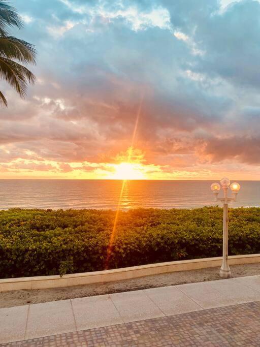 Tranquil Zen Pool Water Front King,Near Beaches,Nightlife, Hard Rock,Shopping,Paradise Vila Hallandale Beach Exterior foto